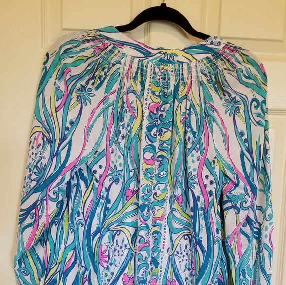 Lilly Pulitzer Elsa silk blouse BEAUTIFUL shirt! - Picture 2 of 3